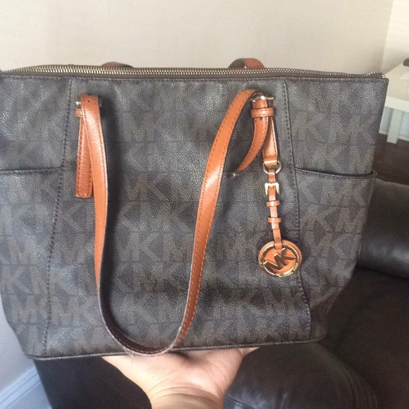 MICHAEL Michael Kors Handbags - MICHAEL MICHAEL KORS MONOGRAM SHOULDER TOTE